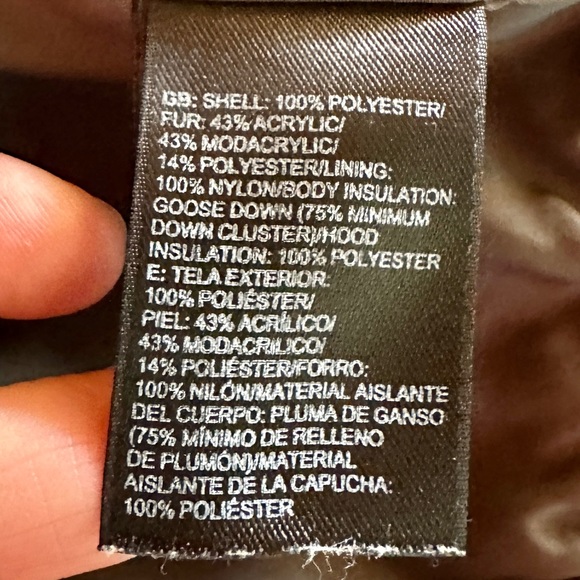 North Face Puffer Coat - Picture 7 of 7